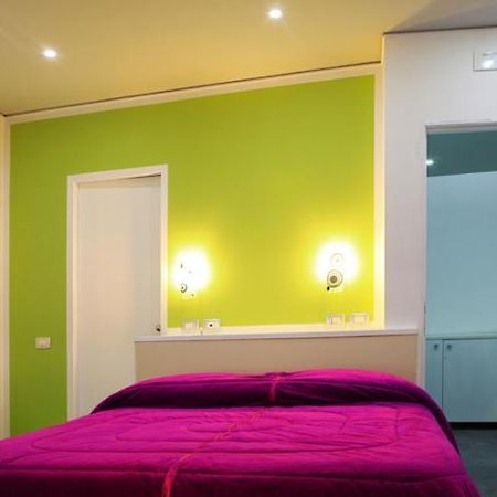 The Fresh Glamour Accommodation Nápoles Habitación foto